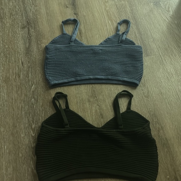 set of two aerie knit crop tops 💘 - Picture 2 of 3